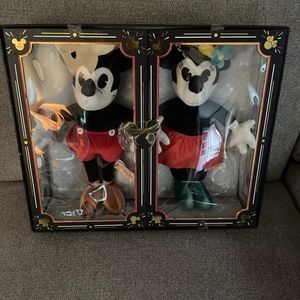Disney Limited Release Mickey Mouse & Minnie Mouse Collectible Plush Dolls - NIB